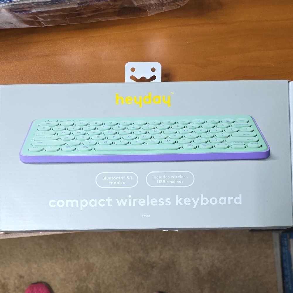 Heyday Wireless Keyboard - Green and Purple